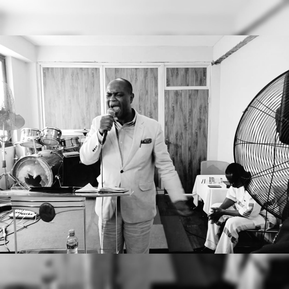 pure_youth's tweet photo. So this past Sunday 26/01/2020,Service was lit and educative as usual as TeamPhronesis handled the entire service. We learnt the keys on how to oppose Satan backed with scripture. And @GodSoldier98 and @ROGMajesty blessed us with song ministrations with Raymond on the dancefloor https://t.co/IPGZKiX8i1
