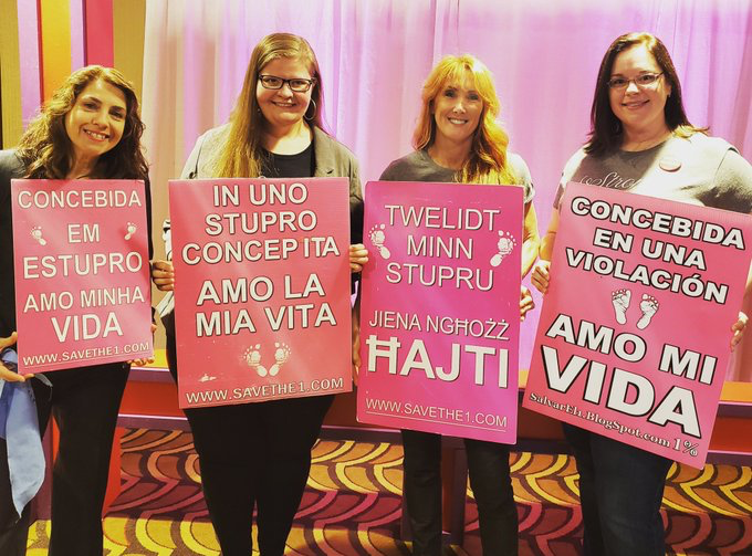 memocobos's tweet photo. A las mamás las reconocemos y declaramos como heroínas 

#FollowProVida #MarchForLife #march4LIFE @realDonaldTrump @POTUS #whywemarch @March_for_Life @StudentsforLife @UnplannedMovie #canadiansforlife @RebeccaKiesslin #savethe1 #conceivedinrape #prolifeman @40daysforlife https://t.co/PgjUJb5mUM