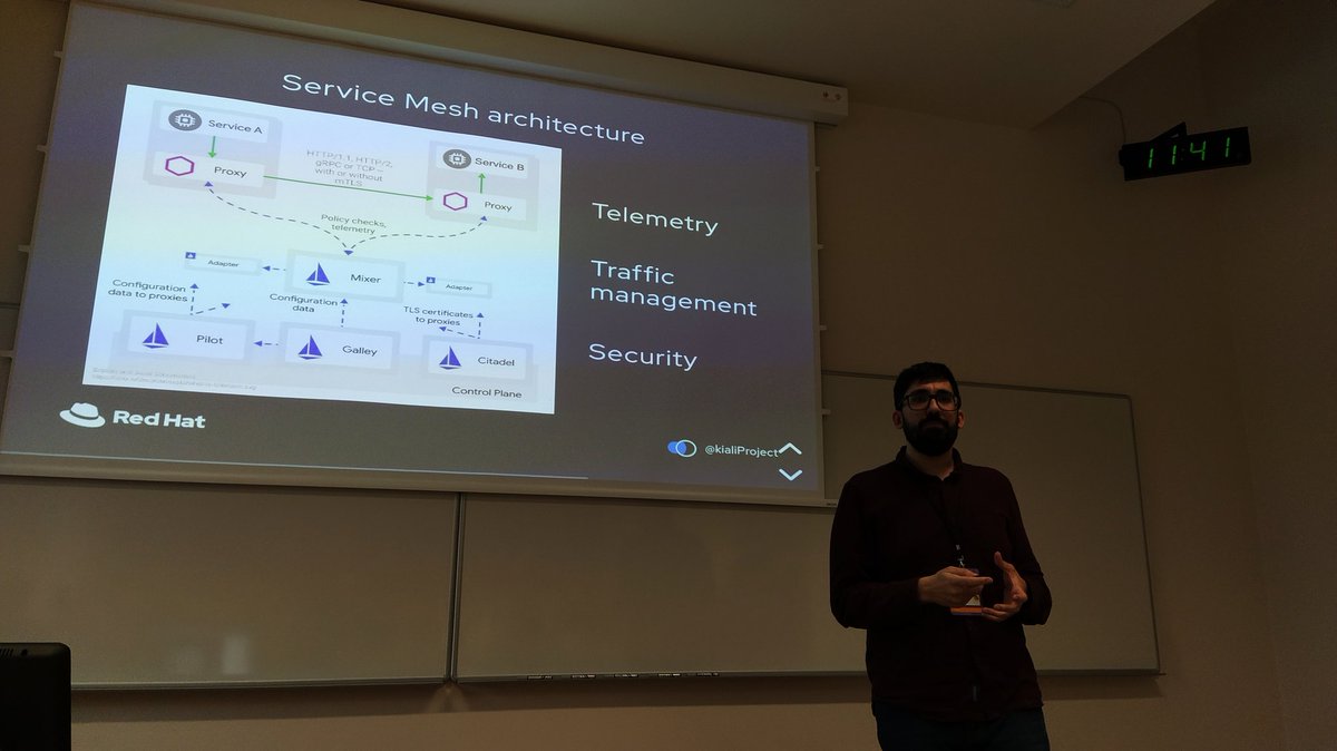 @xeviknal explaining observability outcomes of #istio #servicemesh