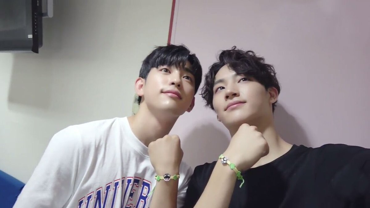 JJP have one wardrobe: A THREAD