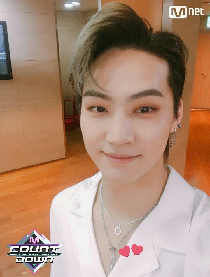 JJP have one wardrobe: A THREAD