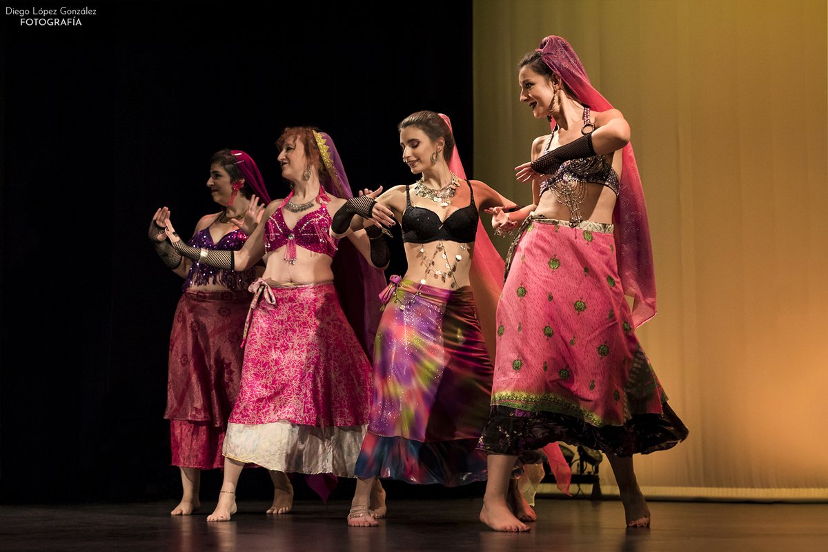 diego_lopg's tweet photo. 🚨Este sábado pasado se celebro una Gala Benéfica de danza a favor de #APARVAL Asociación de Parkison de Valladolid.
👏Gracias a Tribial Sommia, Russian Roullete, Ushia Dance Prtj, Alumnas de Sami Garibar, Aurora Manso, Akhet y Dalazan.
📷🗣️Os dejo aquí unas fotografías: https://t.co/QFtiqxINjN
