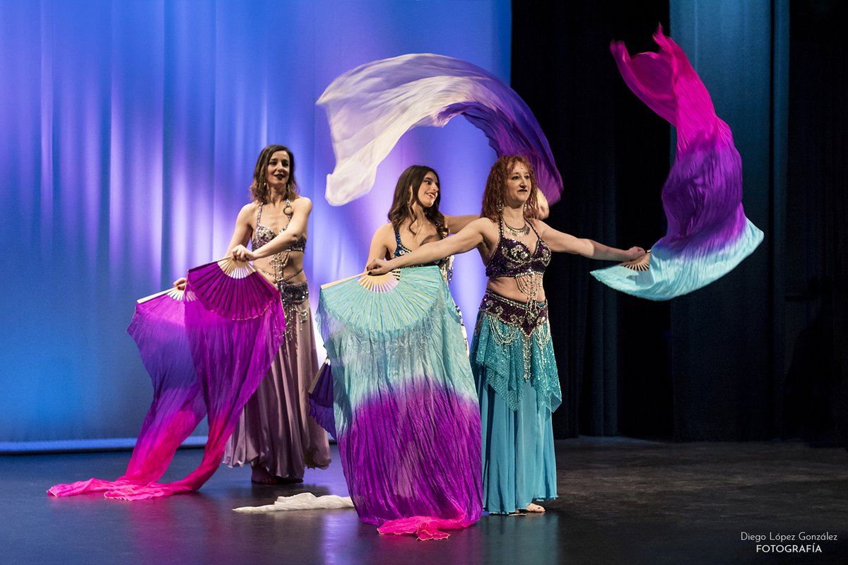 diego_lopg's tweet photo. 🚨Este sábado pasado se celebro una Gala Benéfica de danza a favor de #APARVAL Asociación de Parkison de Valladolid.
👏Gracias a Tribial Sommia, Russian Roullete, Ushia Dance Prtj, Alumnas de Sami Garibar, Aurora Manso, Akhet y Dalazan.
📷🗣️Os dejo aquí unas fotografías: https://t.co/QFtiqxINjN