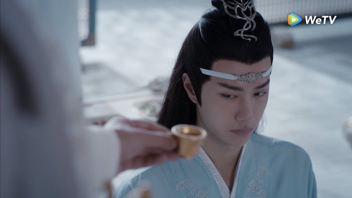 and that parallel between wwx snatching that cup forced on lwj and lwj snatching wwx’s cup to drink his.