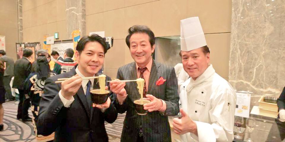 鈴木直道 北海道知事 On Twitter 本日 東京にて 北海道産ワイン 日本酒と食の夕べ を開催 北海道は全国で3番目に多い41のワイナリーが所在し 17ワイナリー251銘柄がgi 地理的表示 を取得 また 道産のワインや日本酒 とチーズなどの組み合わせは 海外の