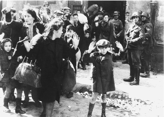 El_Caminante33's tweet photo. Hoy #27Ene se conmemora el Día Internacional Conmemoración de las Víctimas del Holocausto por las víctimas judías en los campos de concentración nazis. Hoy en día continúa la persecución por raza, ideología y religión.
#RumboAlCrecimientoProductivo
#DivisasMonitor
#PrimeraPagina https://t.co/saJ0knpWLm