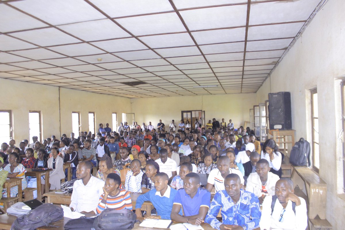 InterSciences's tweet photo. Conférence:
 "ACCIDENTS DE TRAFIC ROUTIER EN VILLE DE BUTEMBO".  
Recommandations : formation préalable en code de la route tout conducteur,  besoin de service urbain des urgences à Butembo, ..

Inter Sciences 
 
 @MinSanteRDC @MairieButembo https://t.co/1iIBXd5tdZ