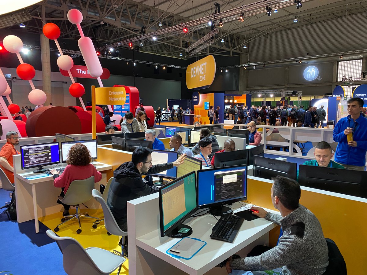 kazumasaikuta's tweet image. Great learning with #CiscoCTF #CLEUR ... Still day1 :-)