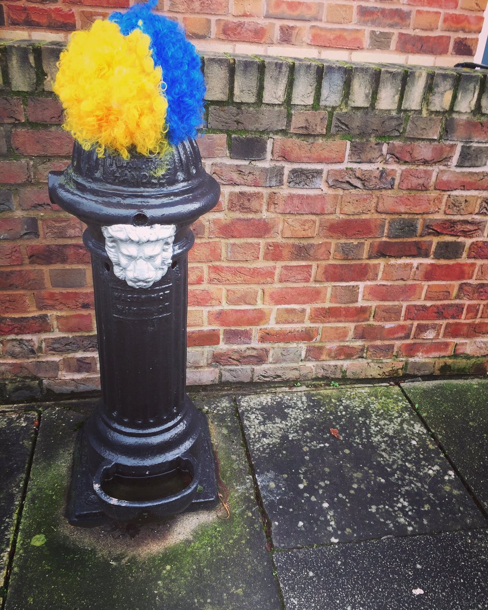 Jamila_Artist's tweet photo. Can you ever have too many accessories? .
.
#founditems #wig Well done @ShrewsburyTownf 👍🏾 #streetart https://t.co/neqssp3PXe