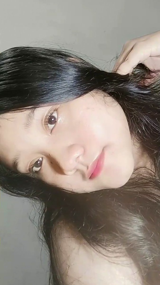 first impression buat aku dong moots? kenal ga kenal rep coba 🤗💖