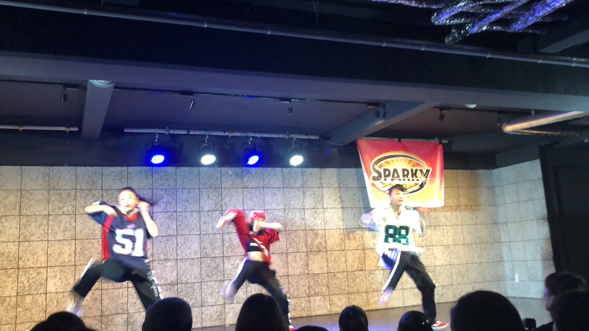 ets32523274's tweet photo. SPARKY ジュニア部門
三位 🥉 ✨
一年目は 悔しぃ思いと諦めと
二年目は バックダンサーチームで
三年目今期 春から 3人色々あり、泣いたり笑ったり怒ったり憔悴したり
振りも少し変えて 表情も考えて
親が聞いても ちゃんとやるから!
て😅
#btribe
#btof12 https://t.co/bbQKaT2WqB