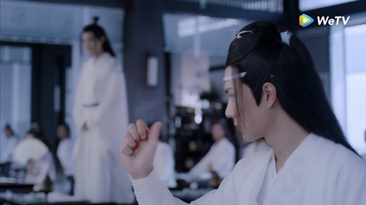 RIP the first paperman but. lwj smiled when the second one blew him a kiss.