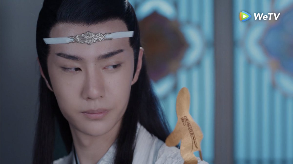 RIP the first paperman but. lwj smiled when the second one blew him a kiss.