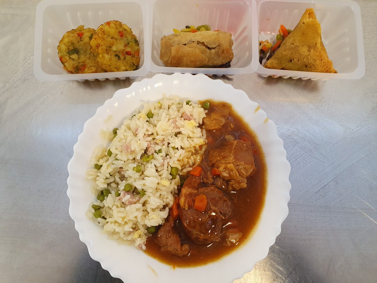 FougeresJA's tweet photo. Repas asiatique ce midi au collège. https://t.co/zG0yqdNKYX