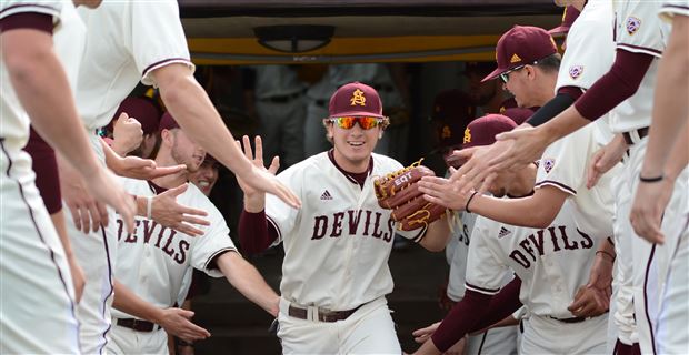 JoeBear72's tweet photo. Today Only #18MoreDays till @ASU_Baseball #OpeningNight #18 @Trevor_hauver #ChandlerAZGuy #PerryHS #MultiTalentedAthleticJrOutfielder Can Play Infield Positions too. #SwingsXLClutchBat 💖him at #Leadoff #CanWorkTheCount but has #Power for #MiddleOfTheOrder #TeamLeader #MyGuy 💯👊 https://t.co/baumsw1CL1
