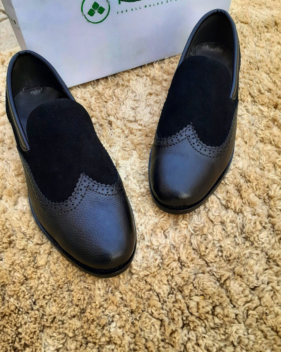 ottoclassic_ng's tweet photo. OUR HANDCRAFTED BROGUES DESIGN
N16000 only
#ForAllWalksOfLife #WearTucha #handmade #madeinnigeria #leather #black #abuja #Shoes #RIPMamba #GRAMMYs #gigibryant #Grammys2020 #Burna https://t.co/kxttDqANiz
