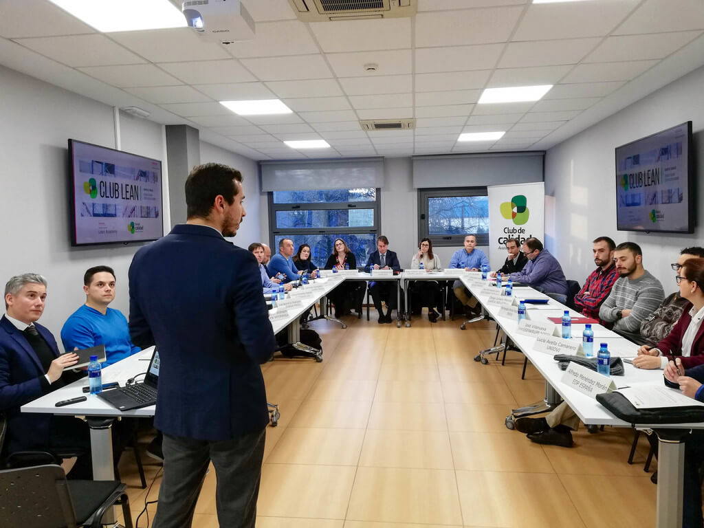 clubcalidadcom's tweet photo. El viernes 're-estrenamos' nuestra aula de formación con una sesión de #IntercambioDeExperiencias de uno de nuestros #GrupodeTrabajo, el #ClubLean, liderado por Toyota Lean Academy https://t.co/RgMCiswlQw