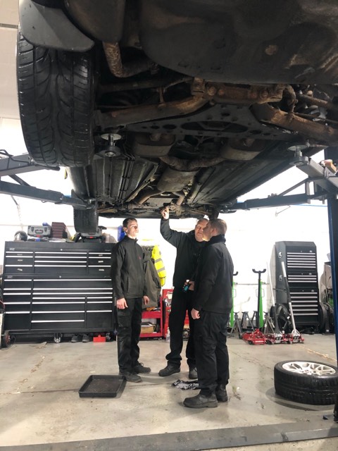 EKCTraining's tweet photo. Our apprentices at @JsnLtd have given us some serious #MondayMotivation 💪🚗 We visited them in #Folkestone ahead of #NationalApprenticeshipWeek2020 to catch up &amp; congratulate our fab employer for reaching the finals of @EKAA2020 for 'Private Sector Organisation of the Year'🎉 https://t.co/yNngzHnpiu