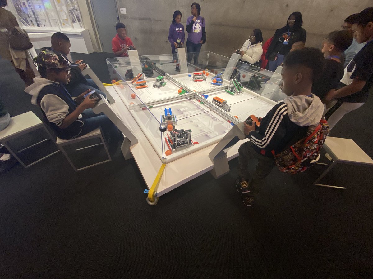 LMS_Lumberjacks's tweet photo. We had a great time Saturday at The Dallas Renaissance Black Excellence in STEM Family Night at the Perot Museum. @PerotMuseum #LylesMS #LeadAchieveSucceed #STEM https://t.co/7p1GbZVzU0