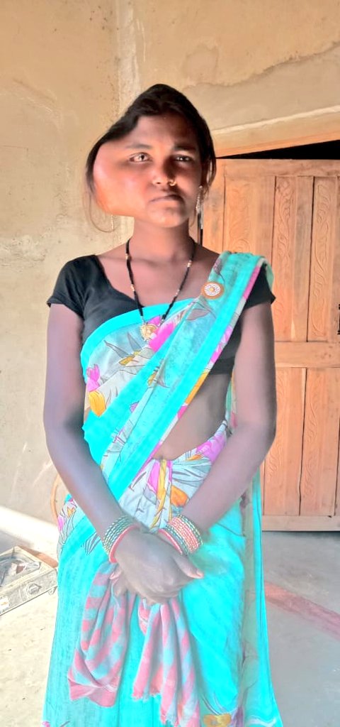 DibasKumarSahu's tweet photo. @CMO_Odisha @gapg_dept @HFWOdisha @meherda_pramod @stscdev @DMBargarh #ବରଗଡ଼ ଜିଲ୍ଲା #ଝାରବନ୍ଧ ବ୍ଲକ #ବଲାଙ୍ଗୀର ଗ୍ରାମର #ସୁରୋତି ମହାନନ୍ଦ ଅଜଣା ରୋଗରେ ପିଡିତା, ତାଙ୍କ ମୁହଁ ଫୁଲି ଯାଉଛି.ତାଙ୍କ ଚିକିତ୍ସା ନିମନ୍ତେ ଯାତାୟାତ ଖର୍ଚ୍ଚ ପାଇଁ #CMRF/#DRCF ରୁ ଆର୍ଥିକ ସହାୟତା ସହ ମାଗଣା ଚିକିତ୍ସା ଯୋଗେଇଦେବାକୁ ଅନୁରୋଧ https://t.co/YRbtHpLGEY