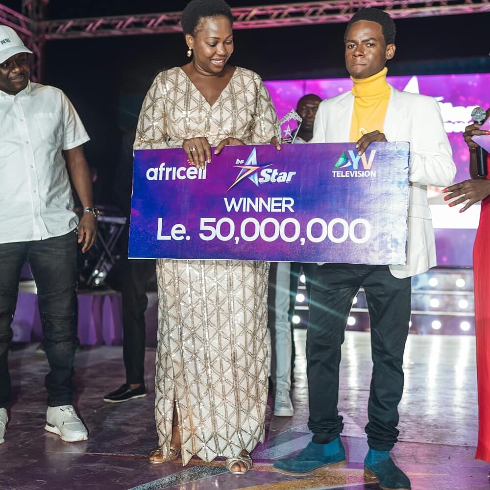 A Big Congratulations to the Winner of #BeAStarSalone Season 1 - Mohamed "Larkson" Sesay 🎉.
It was an incredible journey! We hope You enjoyed it as much as we did.
Thank You to all 💜🙏🏼.
Cheers to a spectacular #BeAStarSaloneFinale. 🎵🎤🇸🇱⭐
#SaloneTwitter #AYVSierraLeone https://t.co/qKtUc5iv2p