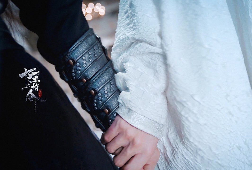 they hold hands a lot but.  I’m including moments when lwj initiated it and for no reason other than to hold him.