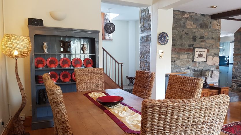 HousePartyS's tweet photo. Pretty #Dartmoor #cottage for rent in popular Dartmoor village #hiking #walking #pub 

Luxury accommodation for x4 in two en-suite bedrooms. Available all year round 

https://t.co/YhqzS4F38m https://t.co/aVNI2EZglr