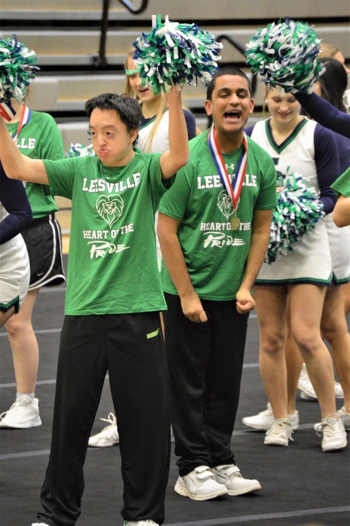 cheer_lrhs's tweet photo. Sharing the mat with our Heart of the Pride was the best way to start our competition day 💚💙 
#PrideLove #SPED @leesvilleroadhs https://t.co/PVzbEyParm