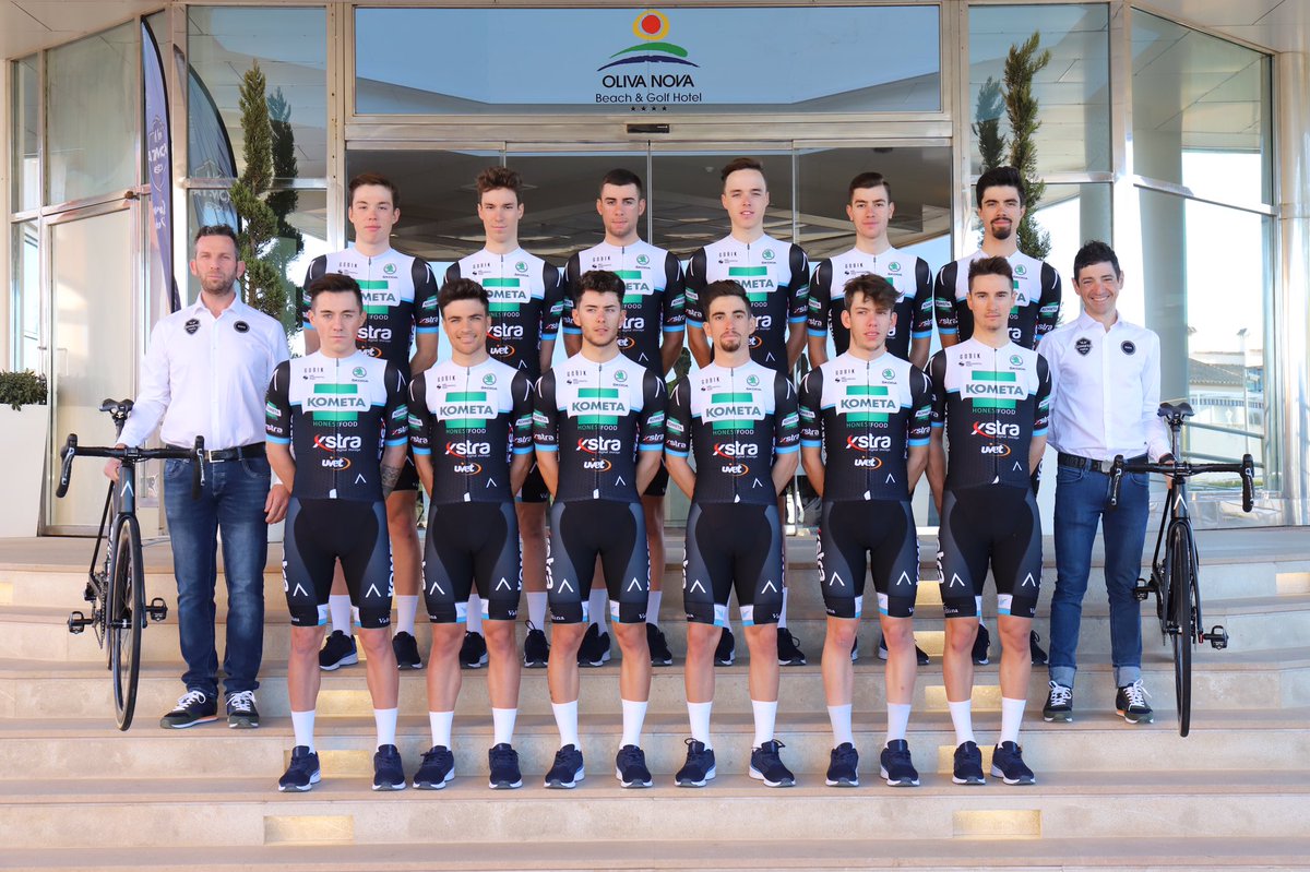 0xRogueAlpha's tweet photo. Team 2020!! #olivanovatrainingcamp #olivanovaresort #ciclismo #cycling #cyclingtips #roadcycling  #gobikprocycling #rotor #abikes #valtellina #kometa #uvet #skoda #lukeair #kometaxstracyclingteam #xstra #xstradigitalstorage #fundcontateam #quererespoder💪 https://t.co/uC5hHXKeQZ