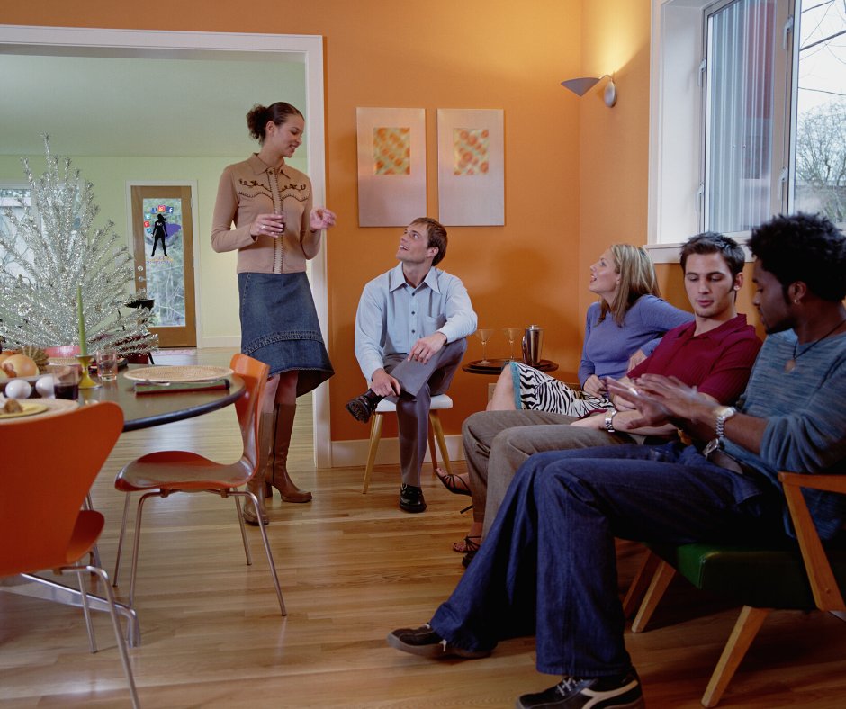 NMSPower1's tweet photo. How many times have you been to a social gathering and while discussing a topic someone says "Oh, I saw that on Facebook, Instagram, Twitter, LinkedIn or Google?" Your business should have a presence that is consistent. We can help. #NMSPower1 #socialmediamanagers #smallbusinss https://t.co/d1wLVZVsYn