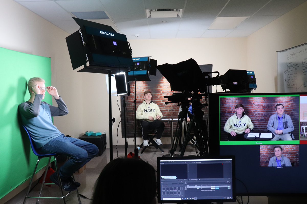 BerlinNewsNetw1's tweet photo. BNN preparing to go live in the next two weeks!! Be alert Bears #clawsup @Todd_spinner @obhsstudentnews https://t.co/mxGpNkAc58