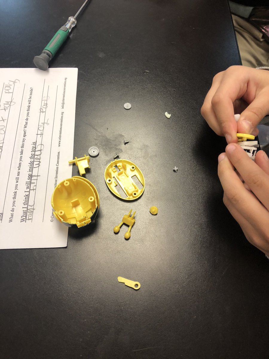 CCSU_STEM6's tweet photo. Take Apart to start off this Monday morning on CCSU6! @EHMiddle #engineeringunit #NGSSed #InvestEHMS https://t.co/rMfYcVRnH1