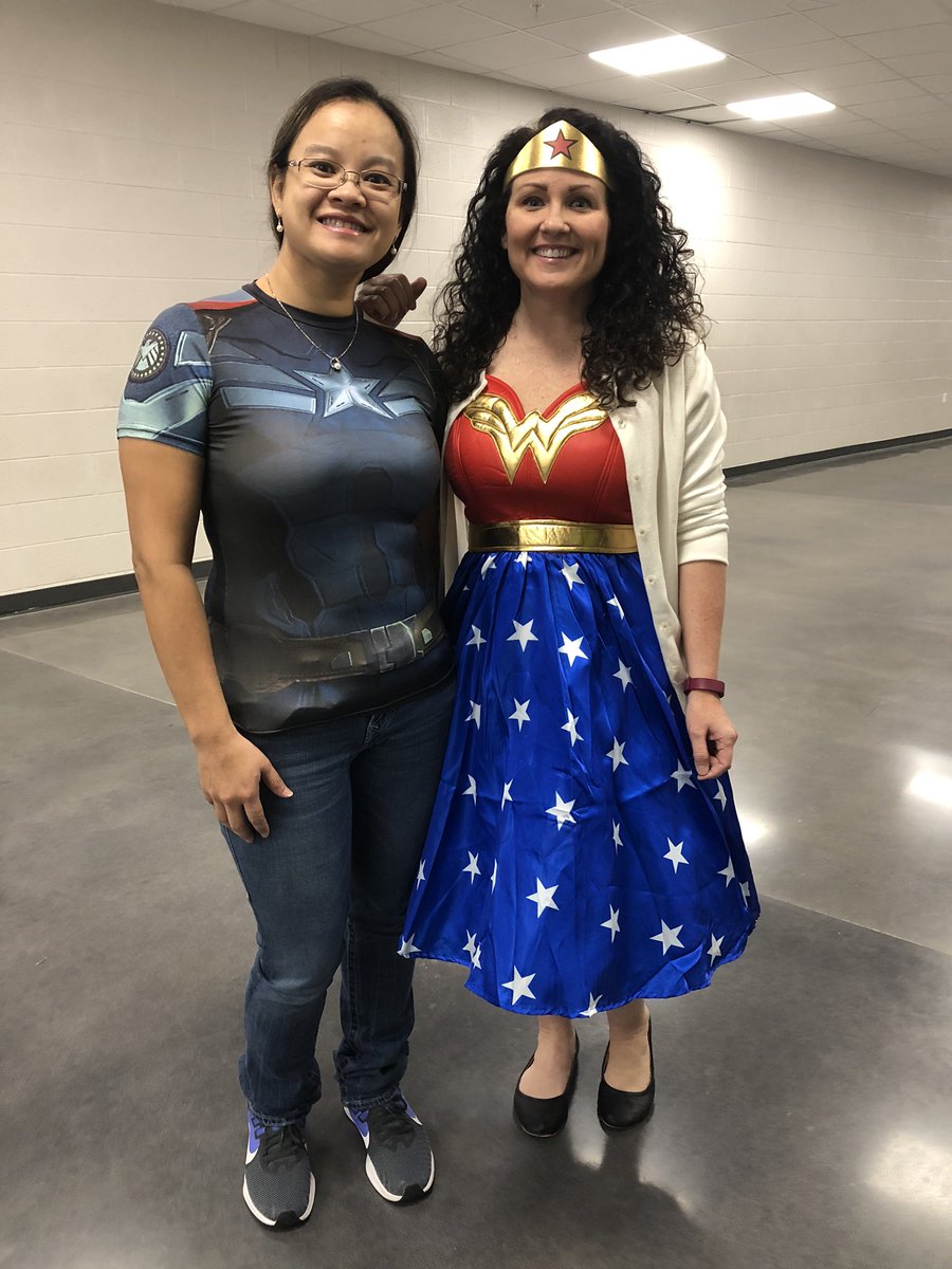 LibraryTera's tweet image. Reading gives you super powers! We are kicking off Celebrate Literacy week by dressing like our favorite super heroes. @HCPSLambES @hubofschool @PtaLamb