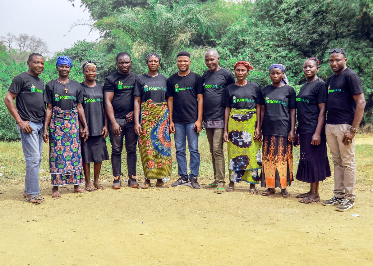 Foodbankng's tweet photo. About this time last week, we provided our first sets of rural and small holder farmers at Ibaji Local Government, Kogi State with Farm Credits in order to upscale their production.
#foodbankng
#zerohunger
#sdg2 https://t.co/VZF8ERPgz5