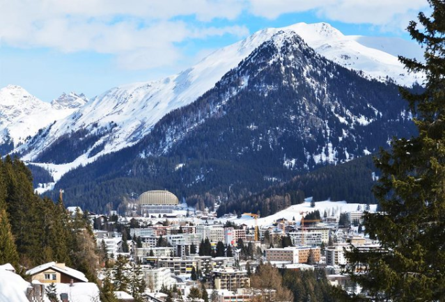 jhogendorfer's tweet photo. A new #financial landscape is pushing some #investors to new assets. @Rich_Nuzum explains the shift to private markets in @BusinessInsider. #WEF20 #sustainability https://t.co/Zv0SMBcjKC https://t.co/i0MqONdaX3