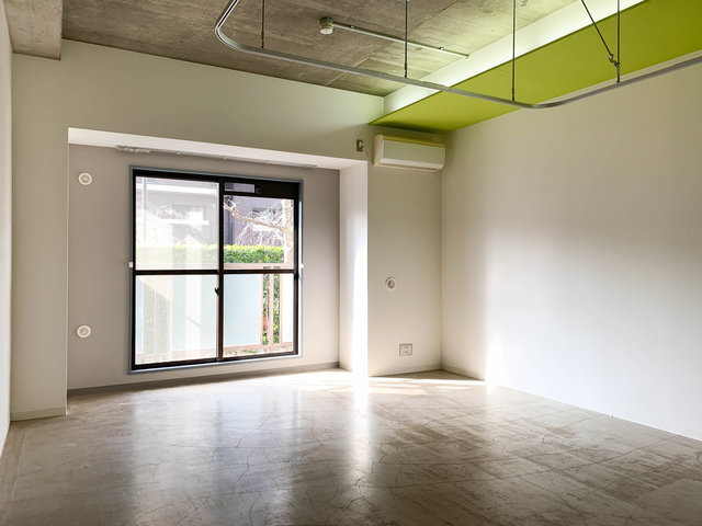 트위터의 Goodroom グッドルーム 님 回遊する 空洞 T Co Xlzyfubw 天井が高く 開放的な空間 南西向きで日当たりも良い 窓の向かいの壁沿いにはカーテンレールがあり ベッドルームを隠せるようになっていますよ 神奈川 高津 T Co