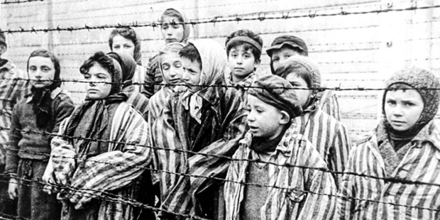 #HolocaustRemembranceDay #Auschwitz75
