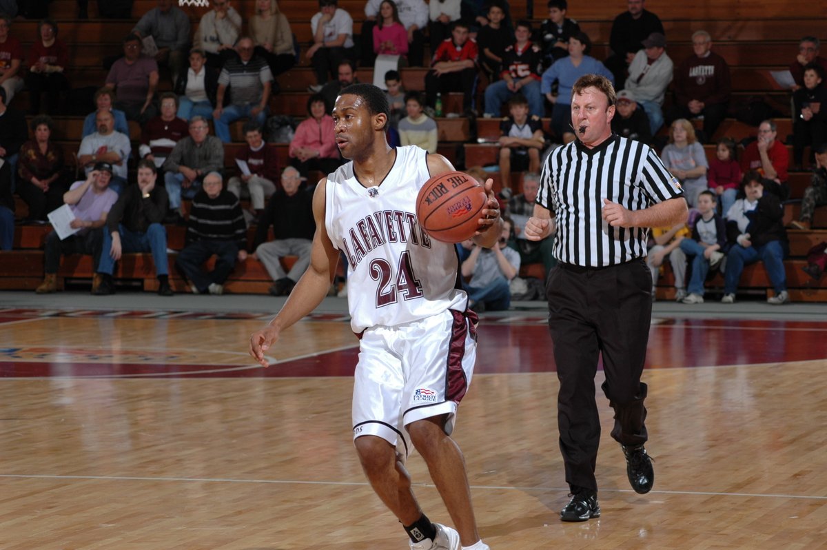 LafayetteMBB's tweet photo. 2⃣4⃣.

#RIPKobe https://t.co/EQ24EneR1p
