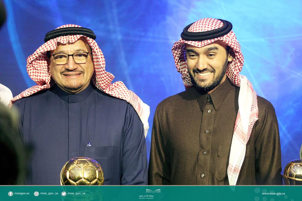 moe_gov_sa's tweet photo. سمو رئيس هيئة الرياضة ومعالي #وزير_التعليم يدشنان النسخة الثانية من #دوري_المدارس لكرة القدم
https://t.co/lrcppMvazD https://t.co/uvS2uzwKNe