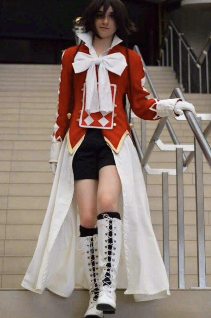 KazziCos's tweet photo. It’s ‘Longing for Pandora Hearts’ time yet again 

I miss this series so much and now that Domi is back in Vanitas guess it’s time to catch up with that. #PandoraHearts https://t.co/ldcP57z4Qv