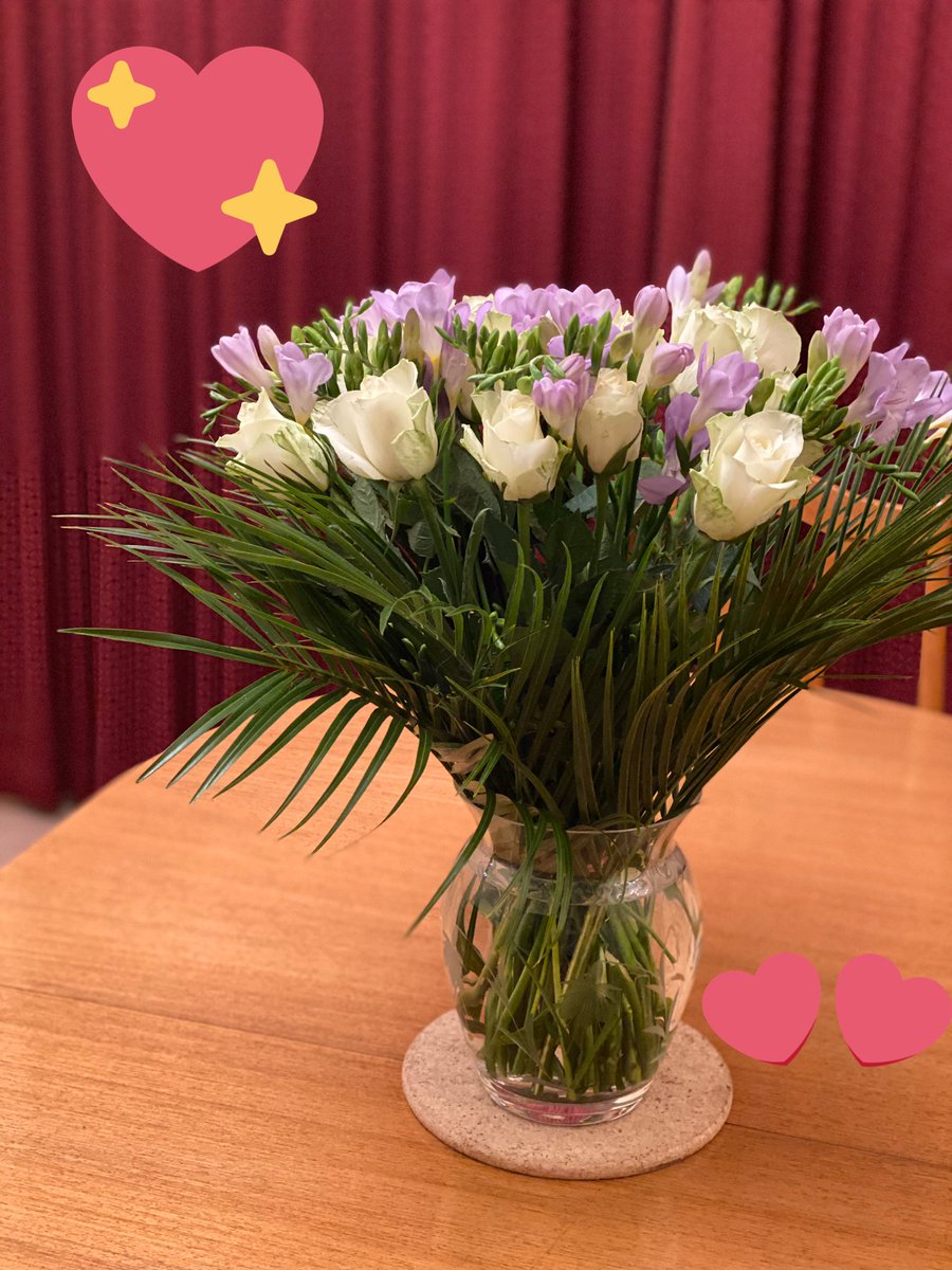 When you arrive home to these beauts after a LONG day #priceless #blessed #sayitwithflowers