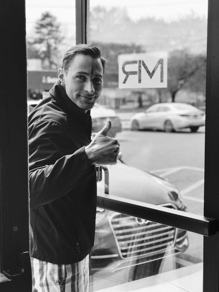 TheMensRoomSpa's tweet photo. The best thing a man can own is confidence. https://t.co/vYq8D1xWLz