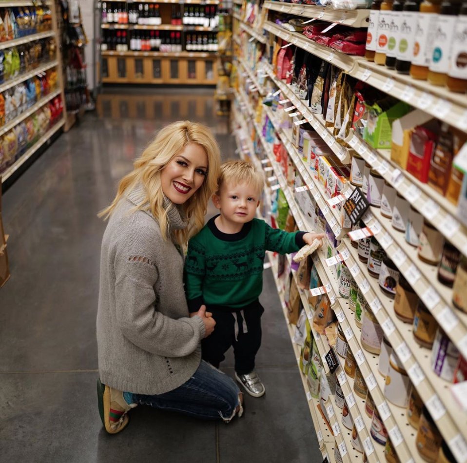 Only Heidi Montag could make grocery shopping look so chic..😍 

📸: <a href="/heidimontag/">Heidi Montag</a>