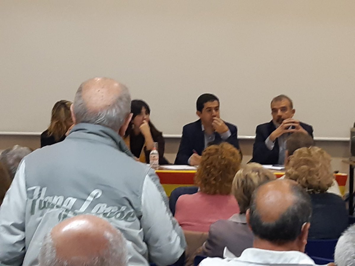 🗣 És moment del torn de paraula de la ciutadania.

#Alcoi #Alcoy @alcoiparticipa