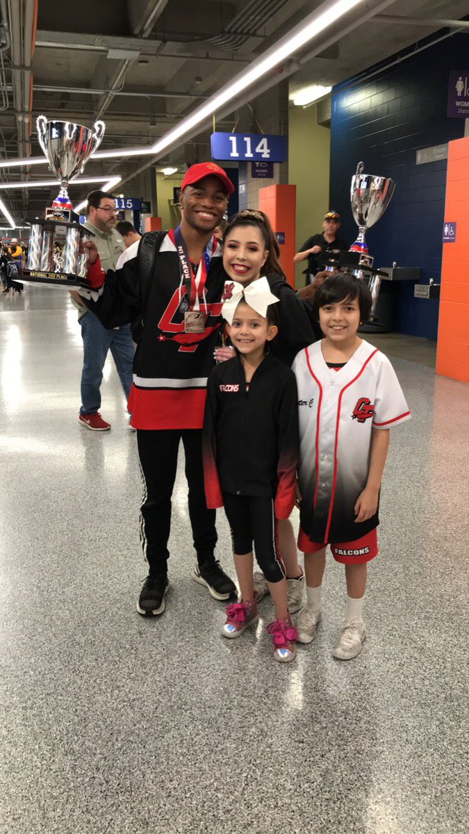 chellyfish5's tweet photo. #CT #Falcons #HomeIsWhereTheNestIs https://t.co/2teUJZsMVB