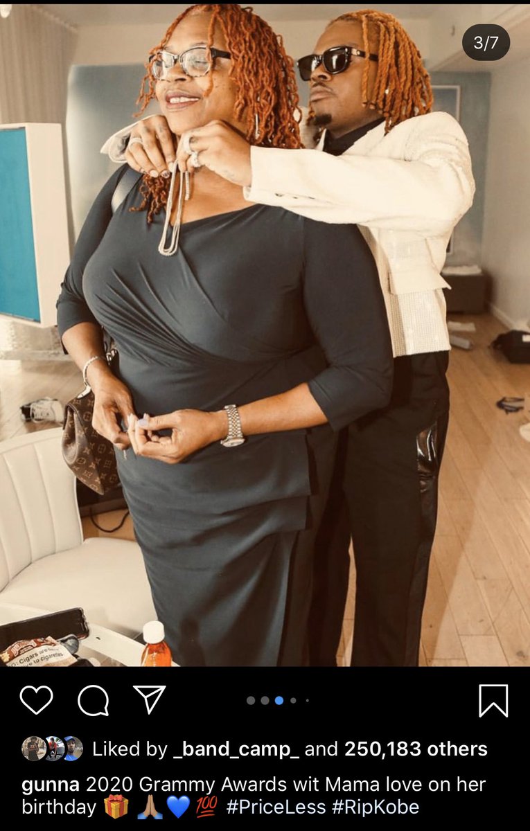 naaeee__xx's tweet photo. All the rappers took their moms to the Grammy’s 💕😍 that’s love https://t.co/4fZzTD4LoW
