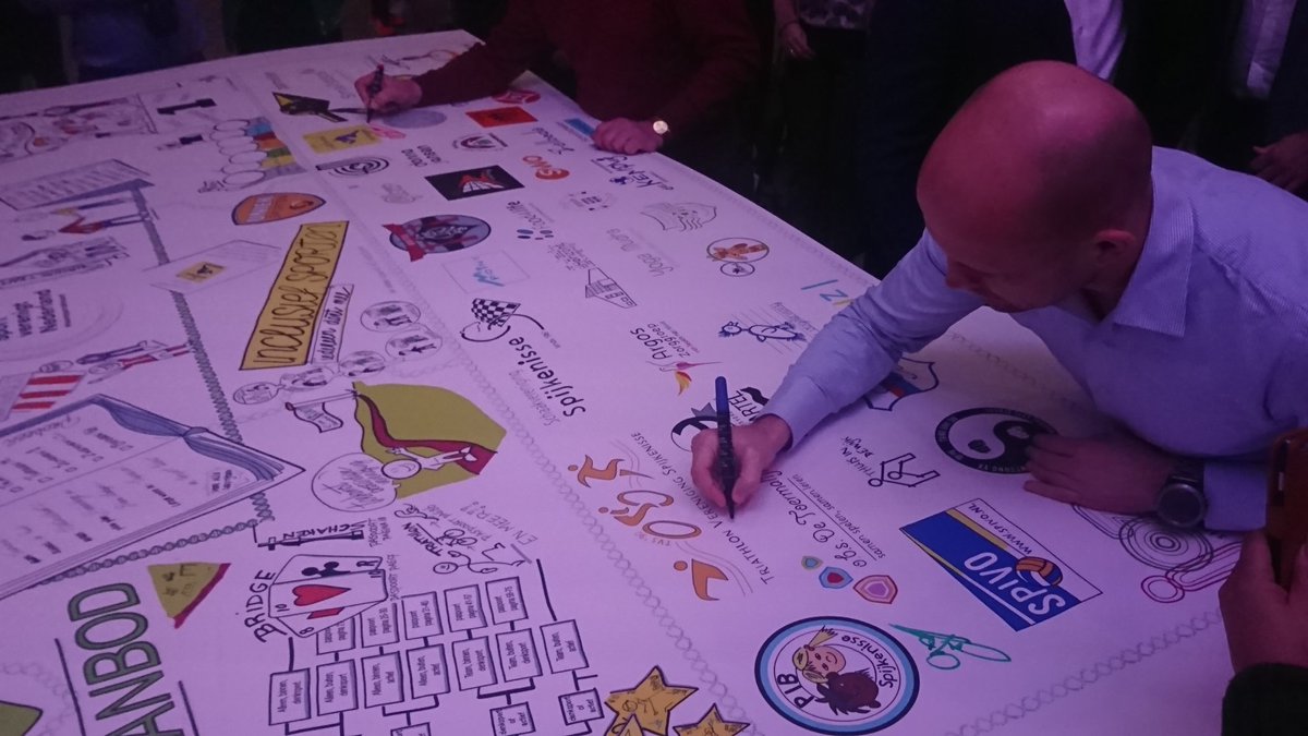 Ook <a href="/tvs90/">TVS</a> ondertekent het Lokaal Sportakkoord van Nissewaard. 
#WijzijntriathlonNL #actiefinnissewaard #nissewaard #voorzitter