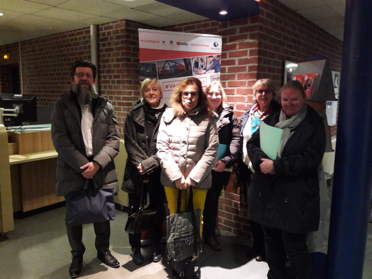 Un premier #VersUnMetier pour l'Education Nationale en présence de Monsieur Meurot en charge des recrutements des AESH.
Une session réussie avec 35 candidats motivés et préparés !
#recrutement #emploi 
<a href="/hego_marie/">Marie Hego</a> pic.x.com/rW9Qc7mE7R