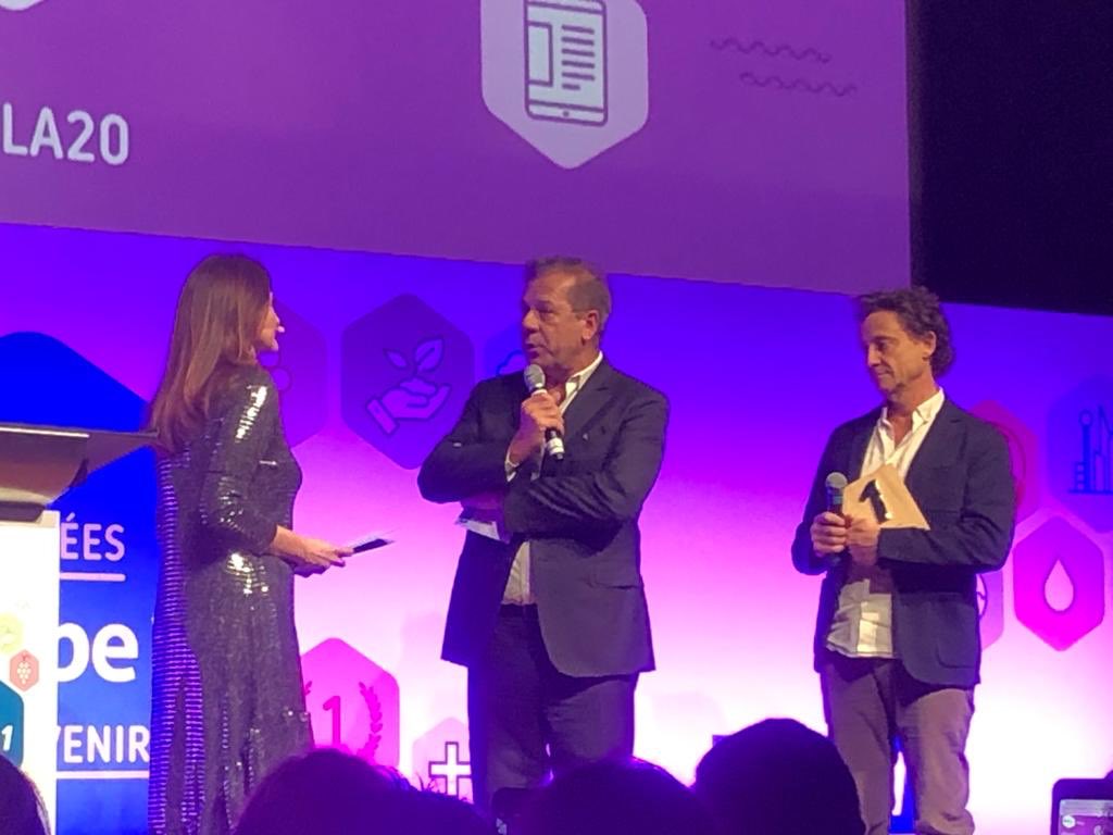 PhilippeColeon's tweet photo. Félicitations @plume_app ! Une appli pour donner aux enfants le goût de l’écriture et de la lecture. Fier d’encourager, avec @Europe1, cette belle initiative éducative et entrepreneuriale. @acadomia avec @gillesdemaistre @DucheminRapha @alexandremars https://t.co/cE5PKBoJlT