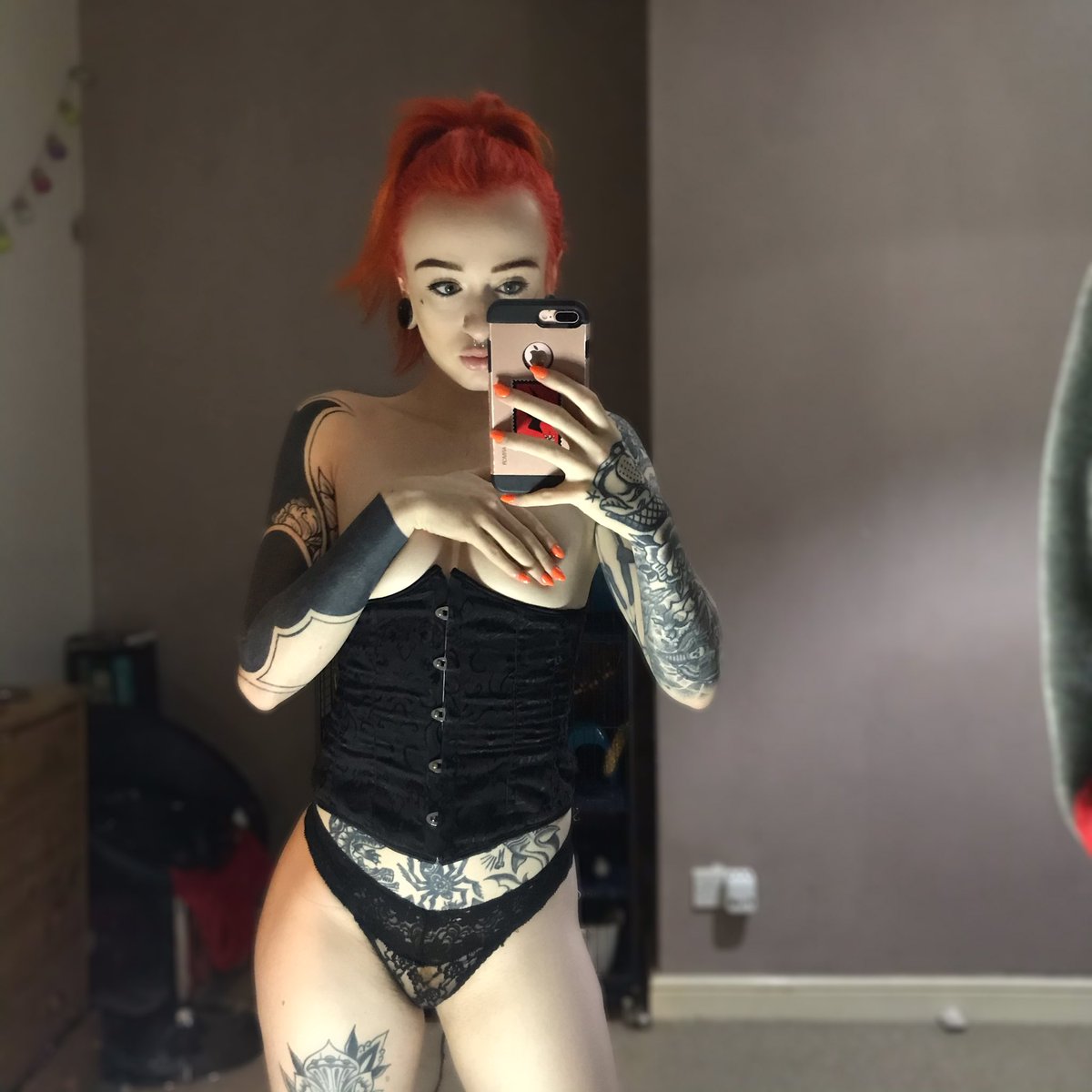 azura_alii's tweet photo. I can’t wait to get my blackout/flower sleeve done! I love the look of black and grey ink on my pale asf skin https://t.co/mTJc6ppcxu